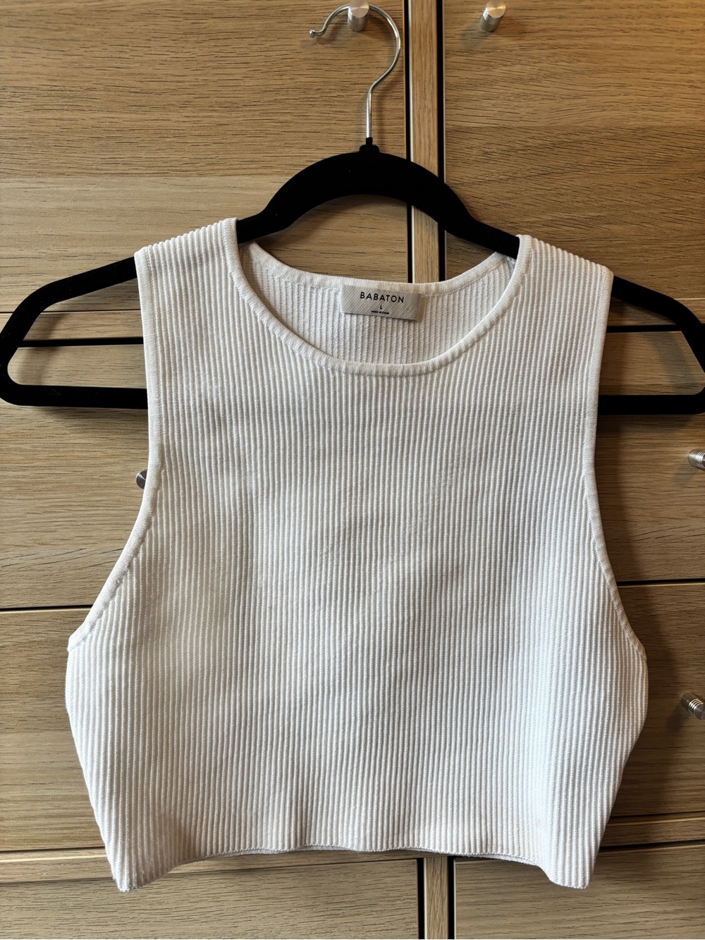 Aritzia Babaton Sculpt Knit Crop Tanks (x2). One White + One Black. Size L.